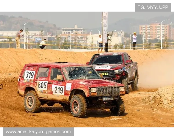 赛车暴雨中几乎看不到赛道，极速之外的生死考验